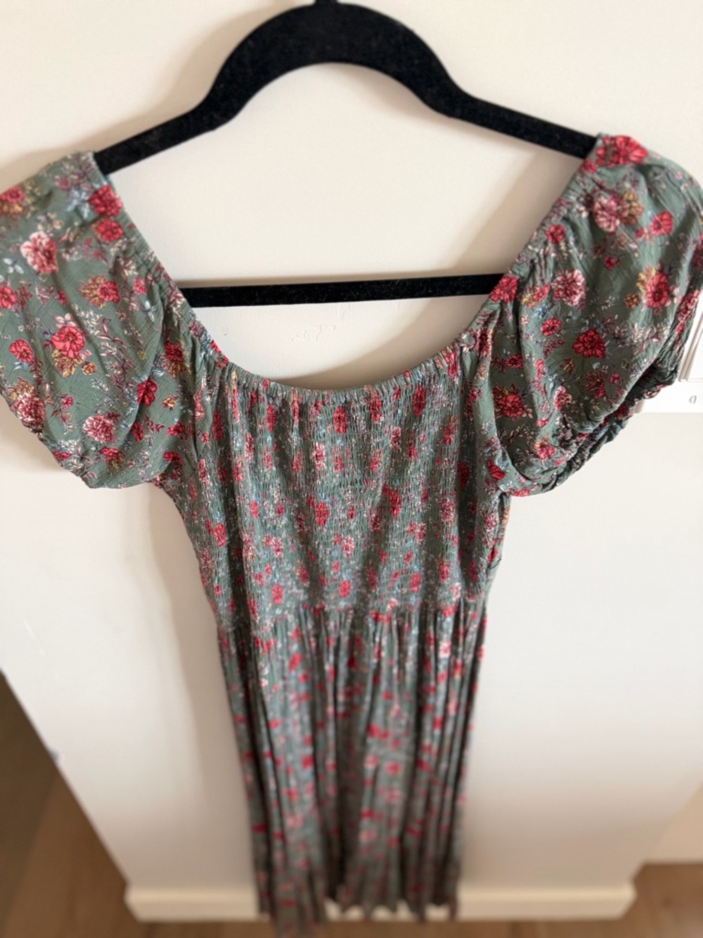 Angie Green Floral Puff-Sleeve Maxi Dress - Picture 8 of 11